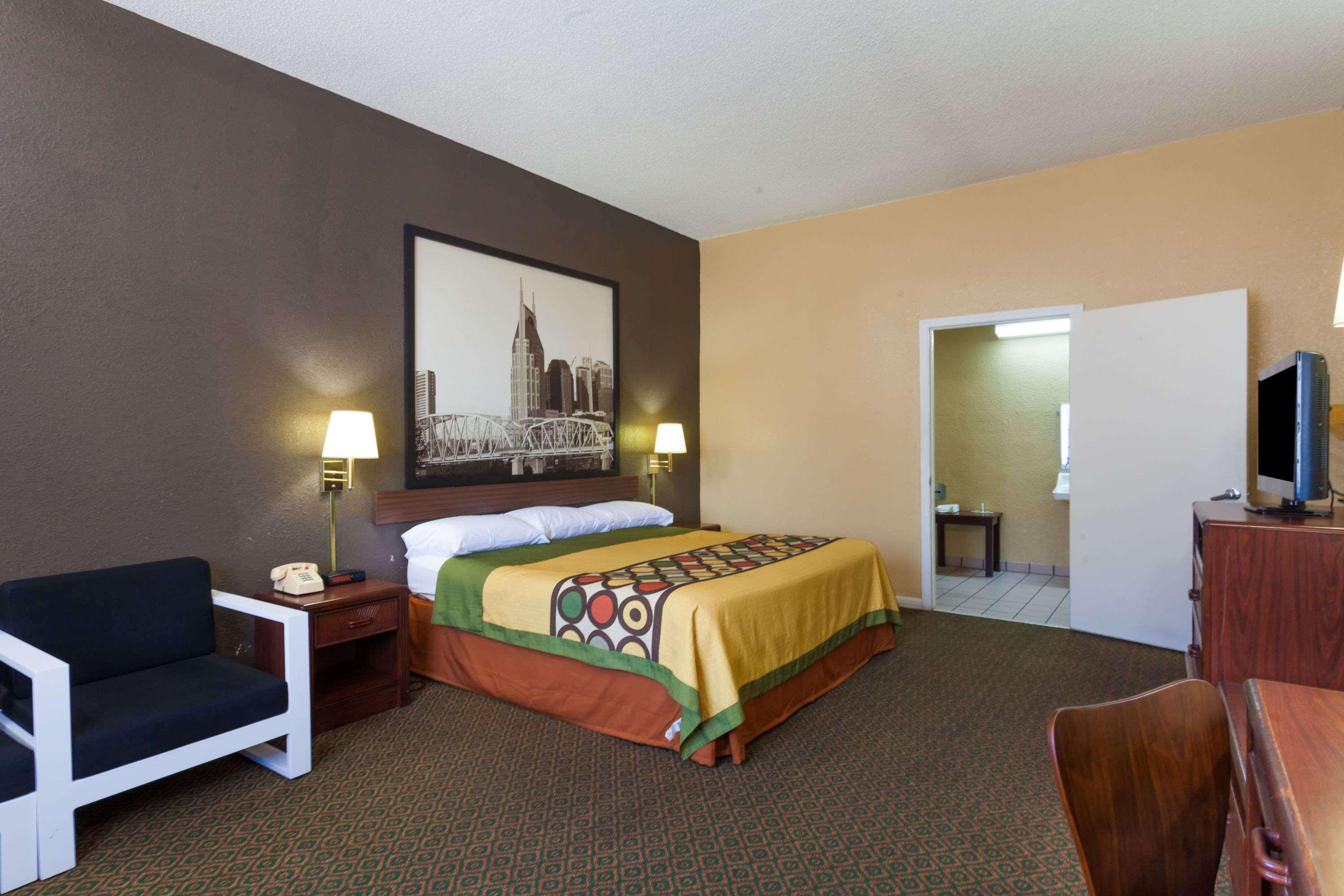 Super 8 By Wyndham Columbia Hotel Ngoại thất bức ảnh